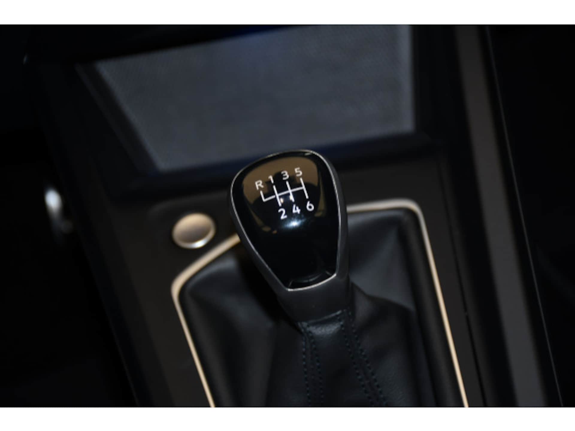 Volkswagen Golf Active