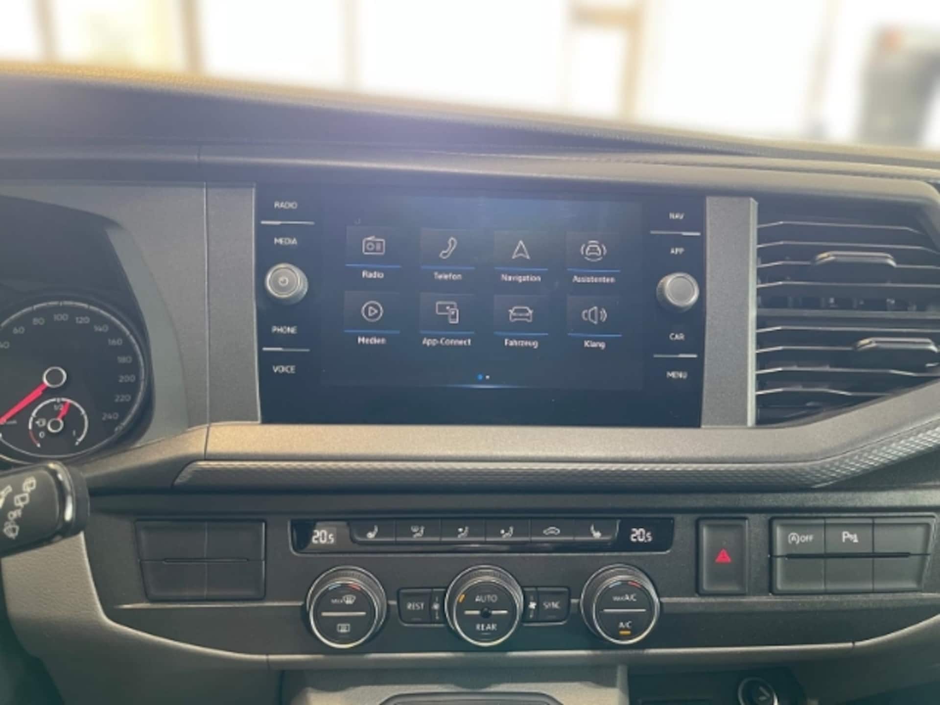 Volkswagen T6.1 Caravelle langer Radstand Comfortline