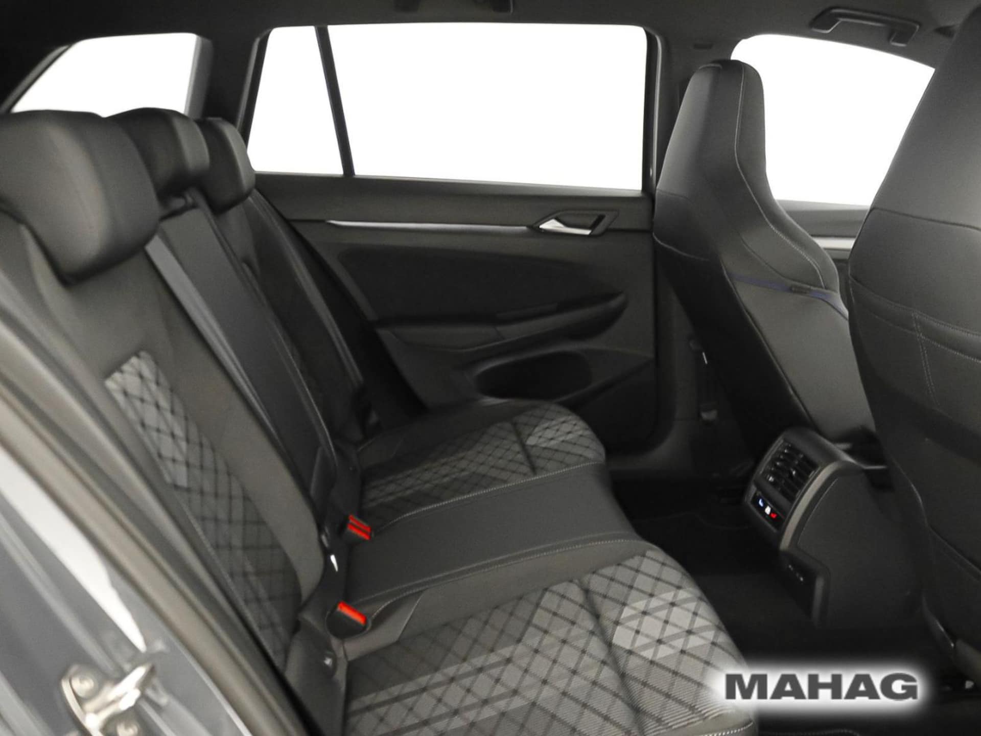 Volkswagen Golf Variant R-Line