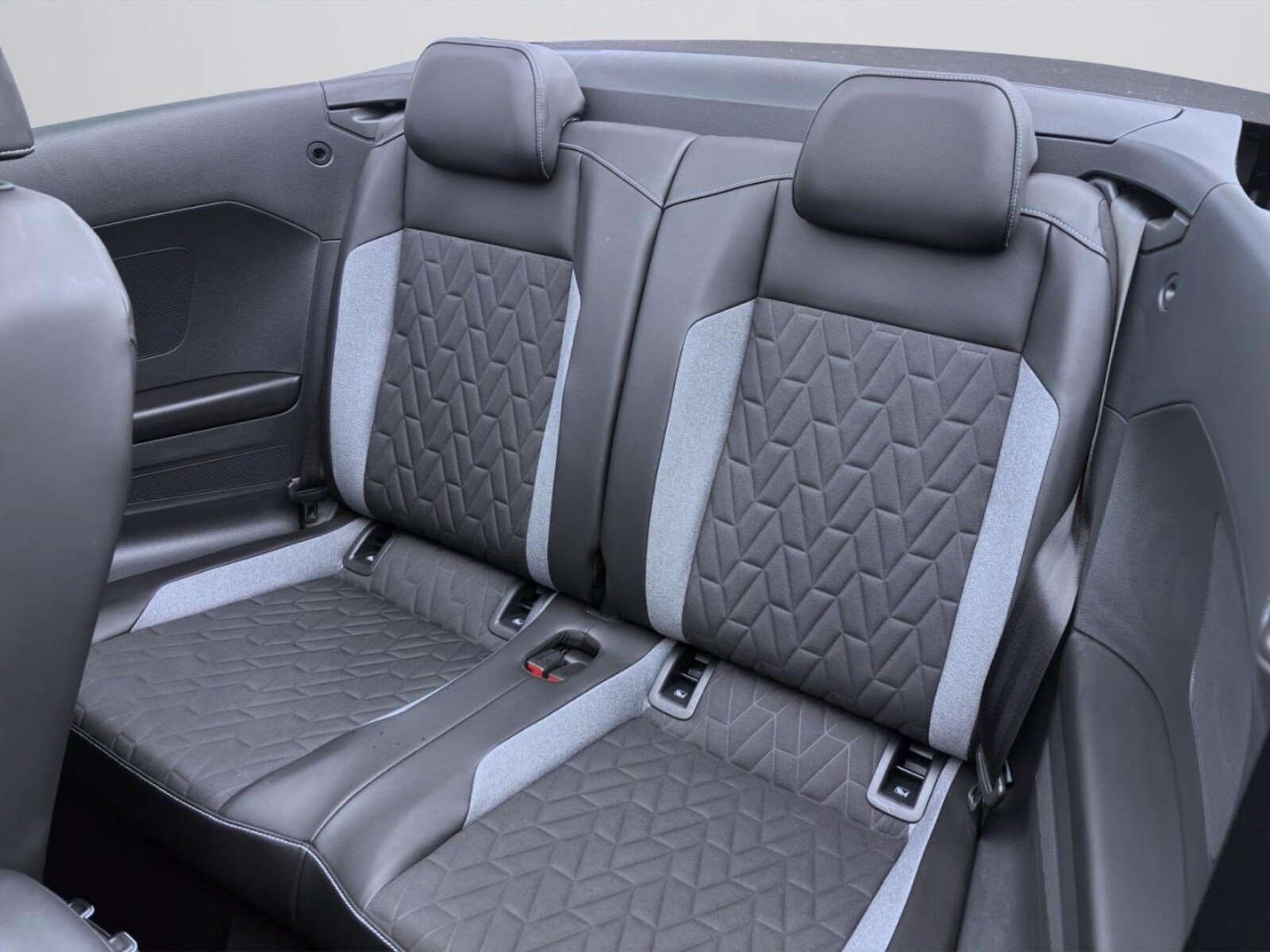 Volkswagen T-Roc Cabriolet – Bild 16