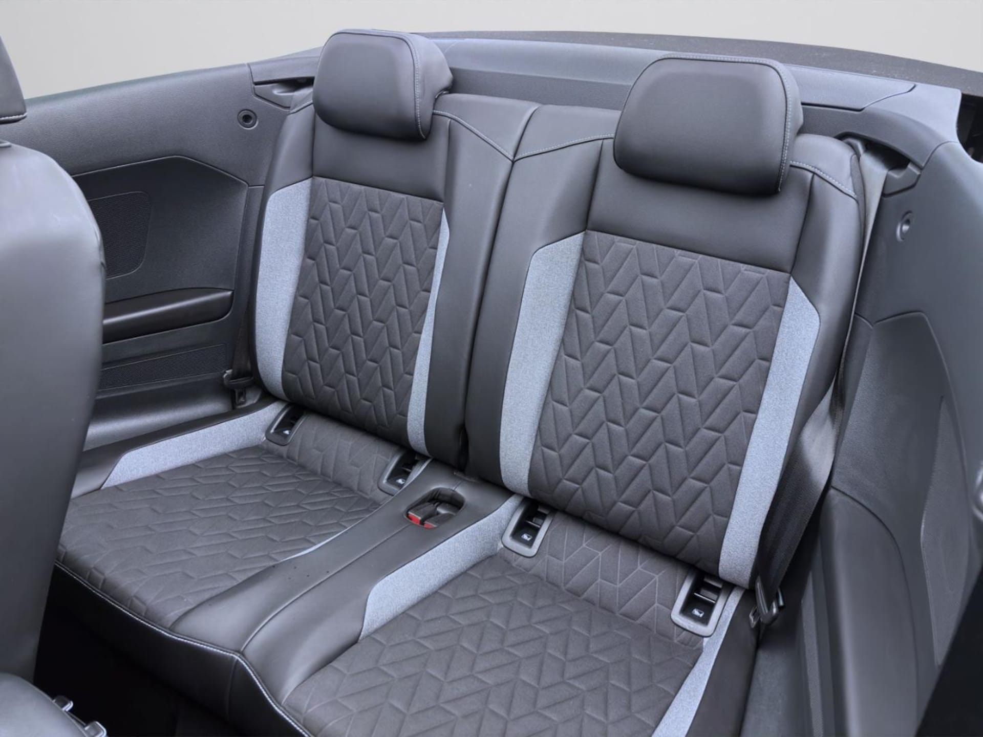 Volkswagen T-Roc Cabriolet Style
