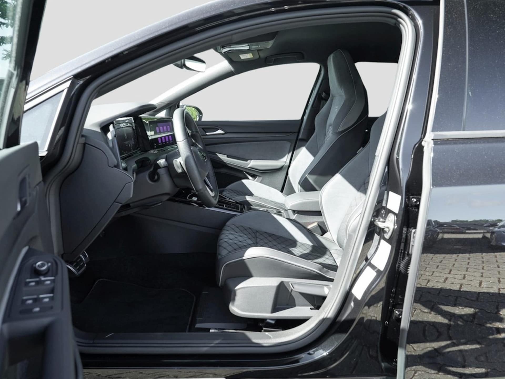 Volkswagen Golf R-Line