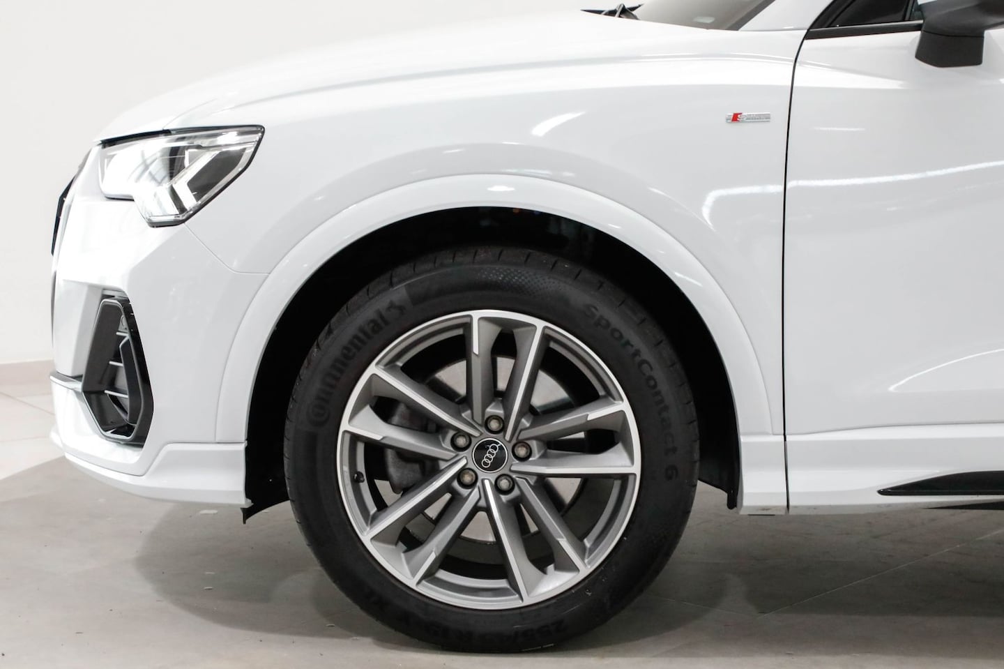 Bild über Audi Q3 S line 45 TFSI quattro S tronic - für weitere Informationen kontaktieren Sie den Audi Partner