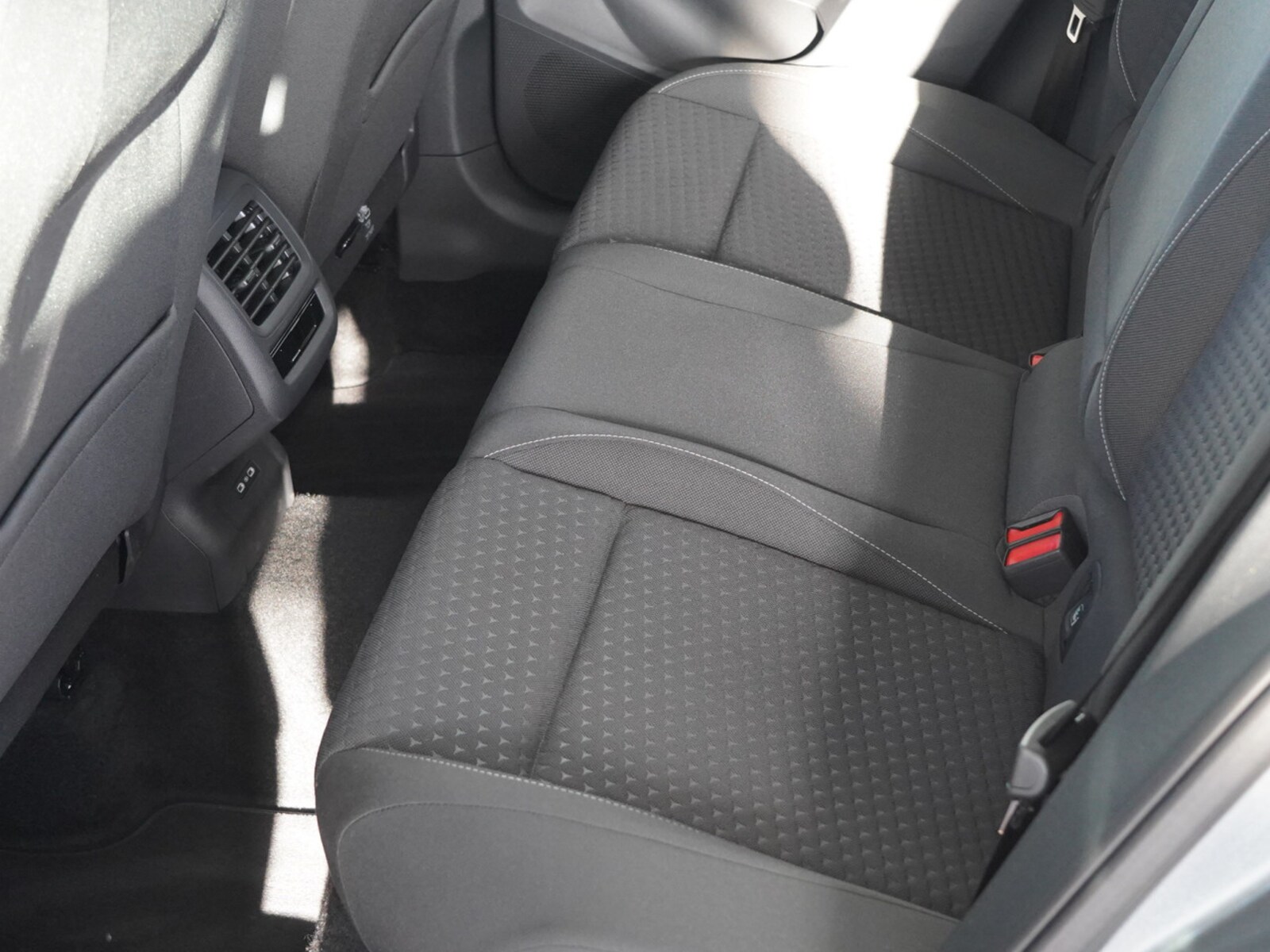 Volkswagen T-Roc – Bild 10