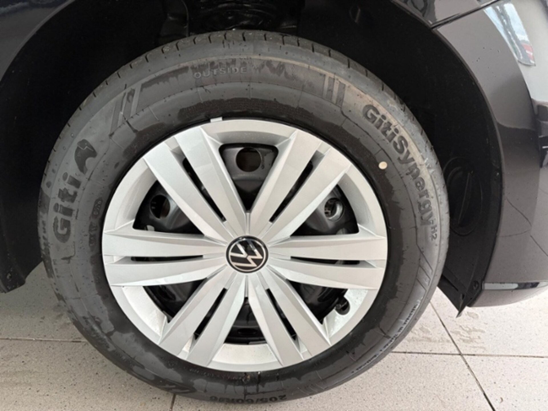 Volkswagen Caddy Basis-Modell
