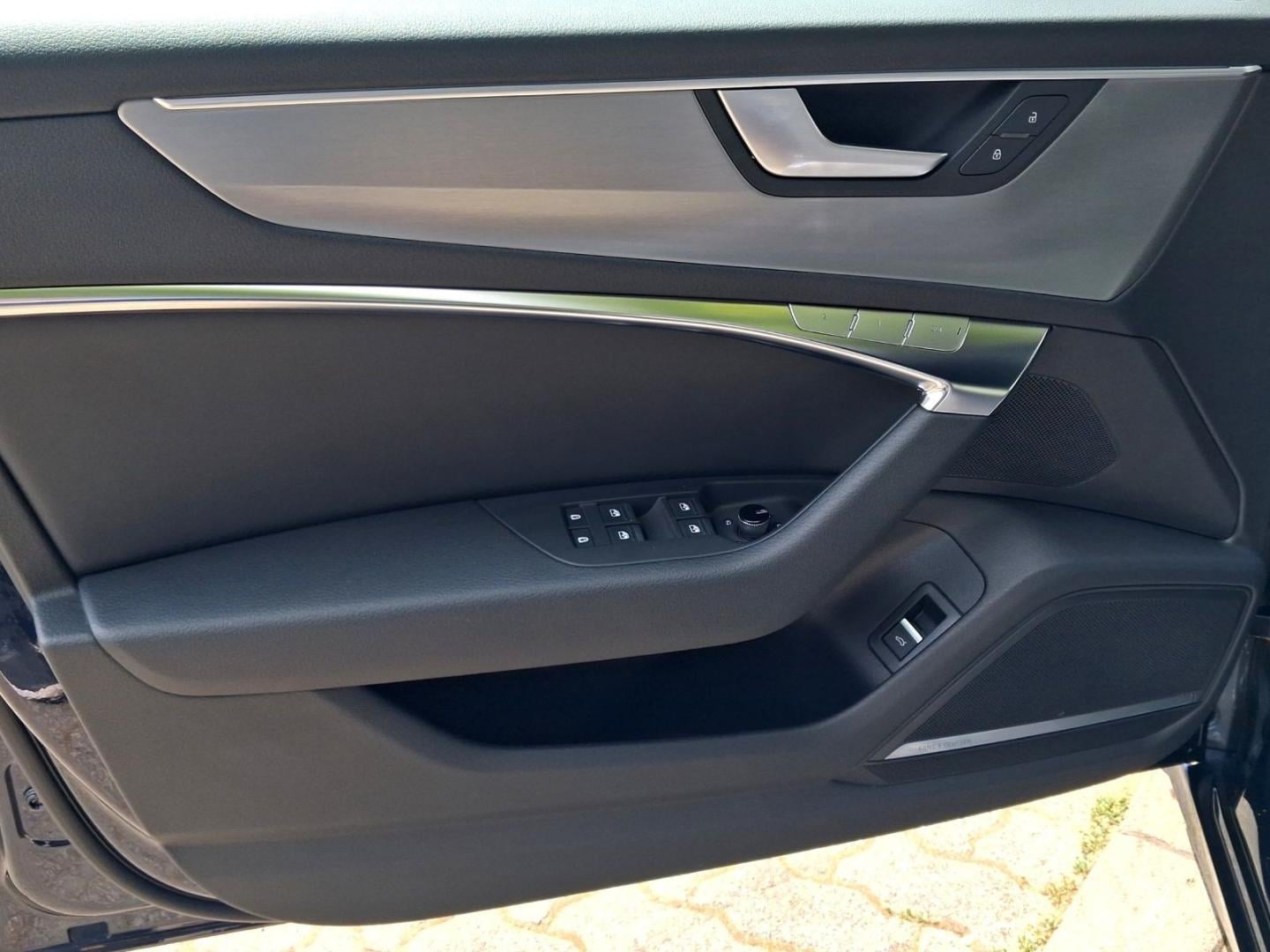 Bild über Audi S6 Avant TDI quattro tiptronic - für weitere Informationen kontaktieren Sie den Audi Partner