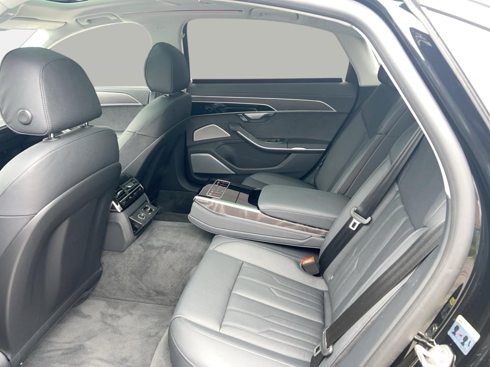 Audi A8 L – Bild 10