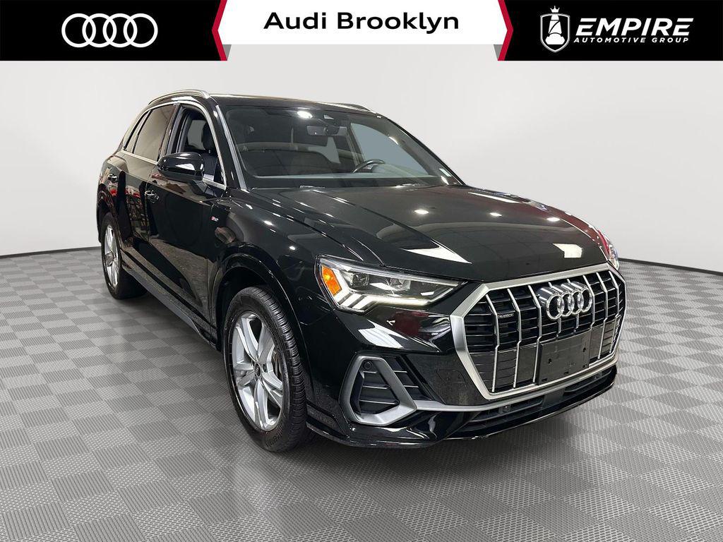 2024 Audi Q3 45 TFSI S Line Premium quattro's photo