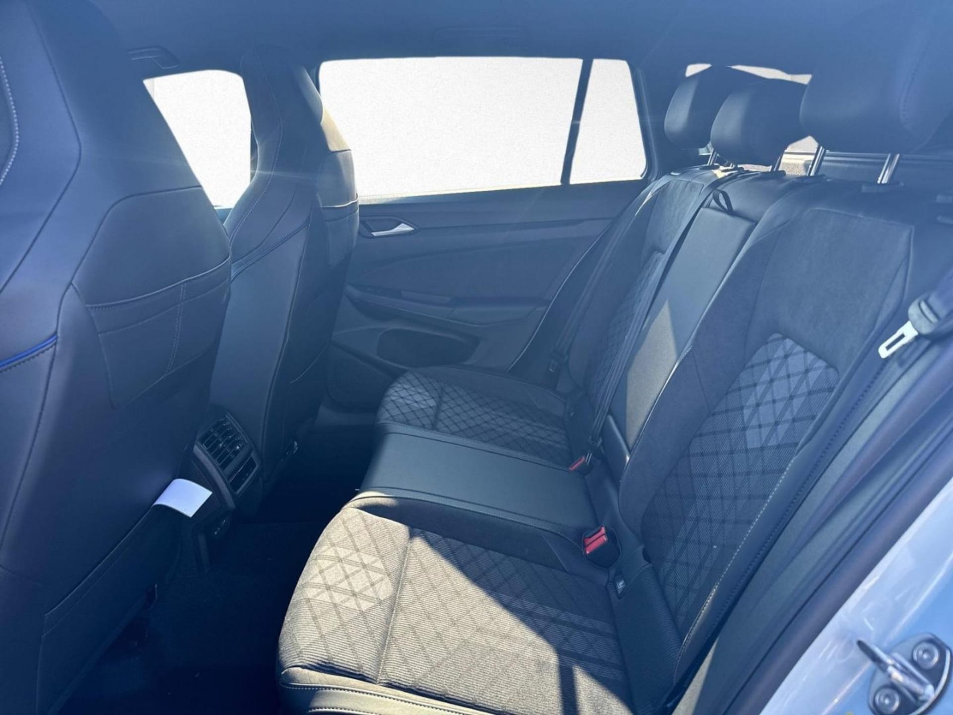 Volkswagen Golf Variant R-Line