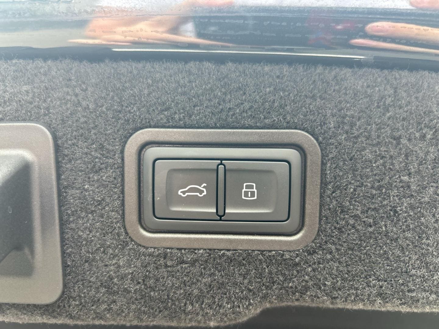 Bild über Audi A8 L TFSI e 60 TFSI e quattro tiptronic - für weitere Informationen kontaktieren Sie den Audi Partner