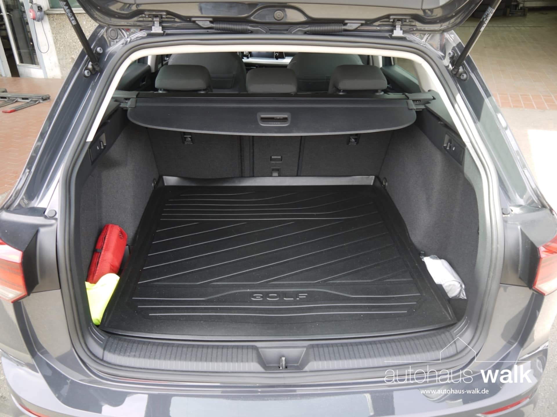 Volkswagen Golf Variant Life