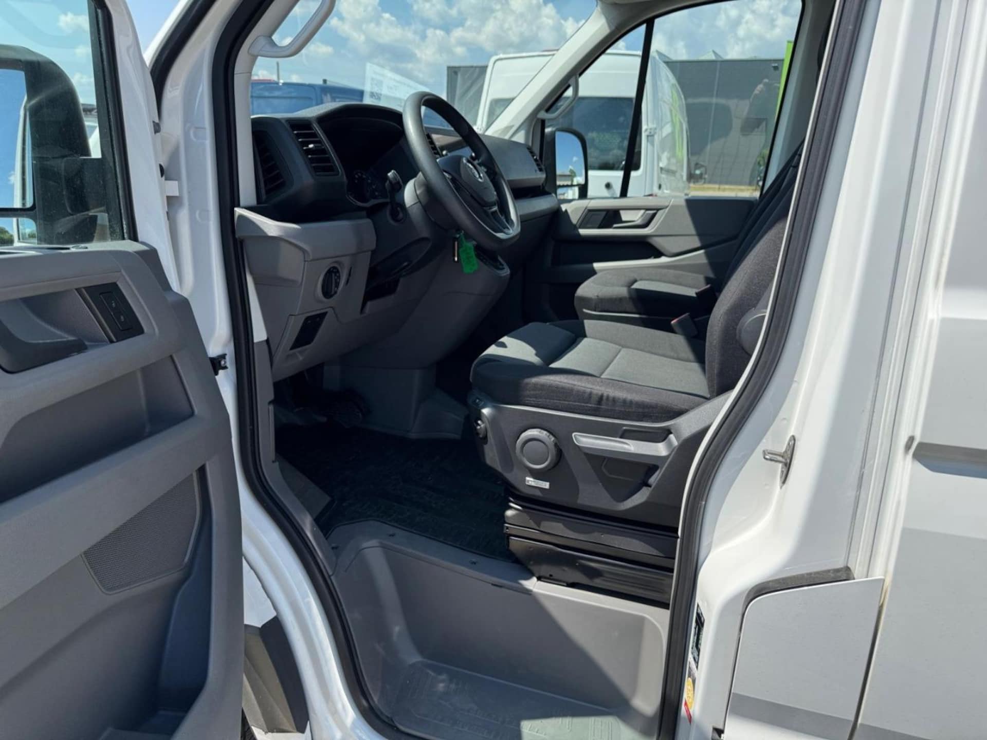 Volkswagen Crafter Kasten langer Radstand