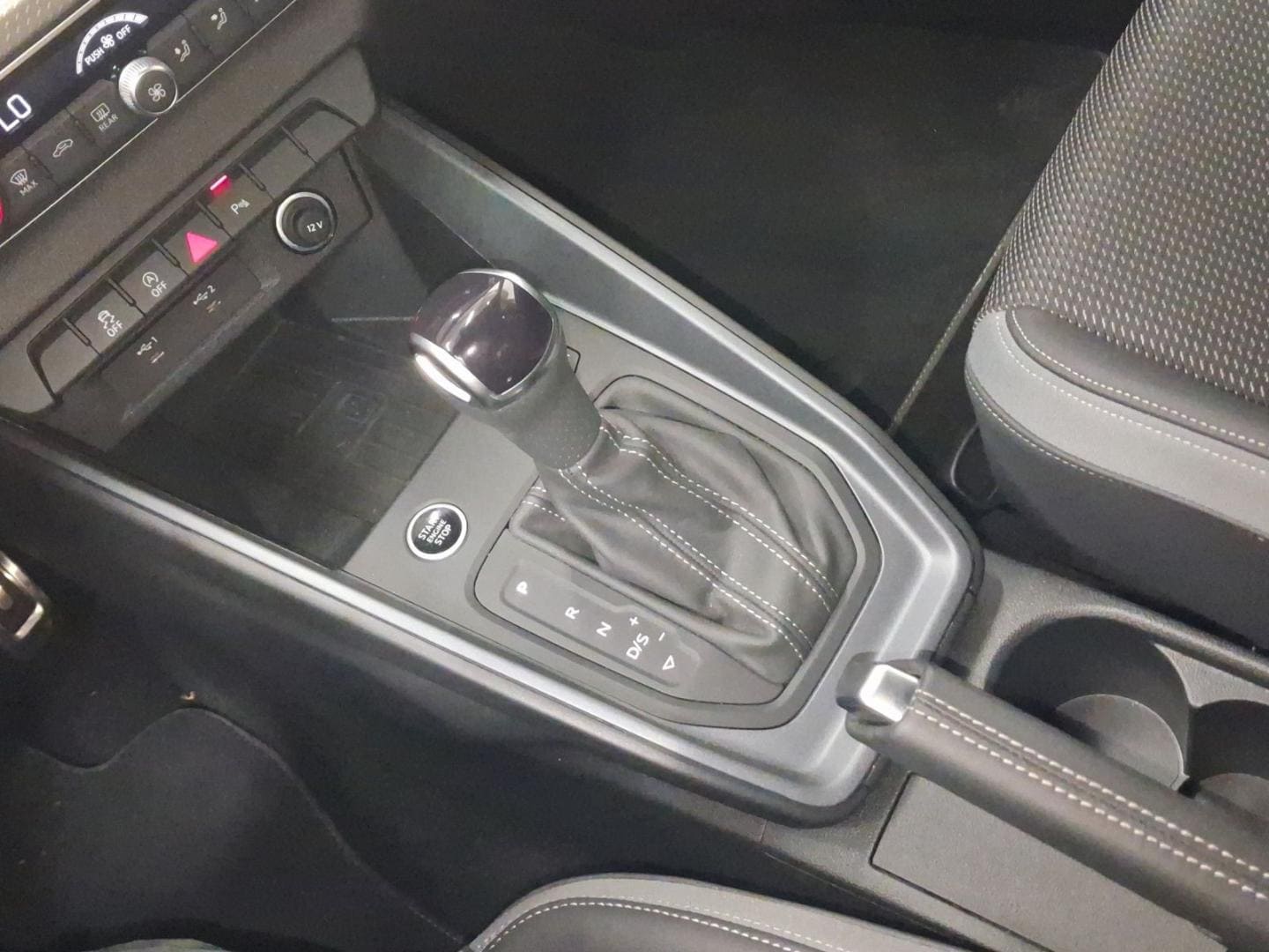 Bild über Audi A1 Sportback S line 30 TFSI S tronic - für weitere Informationen kontaktieren Sie den Audi Partner