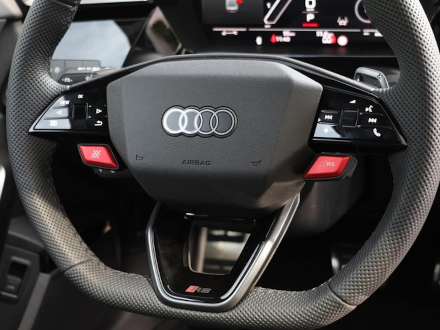 Bild über Audi RS 3 Limousine TFSI quattro 294 kW S tronic - für weitere Informationen kontaktieren Sie den Audi Partner