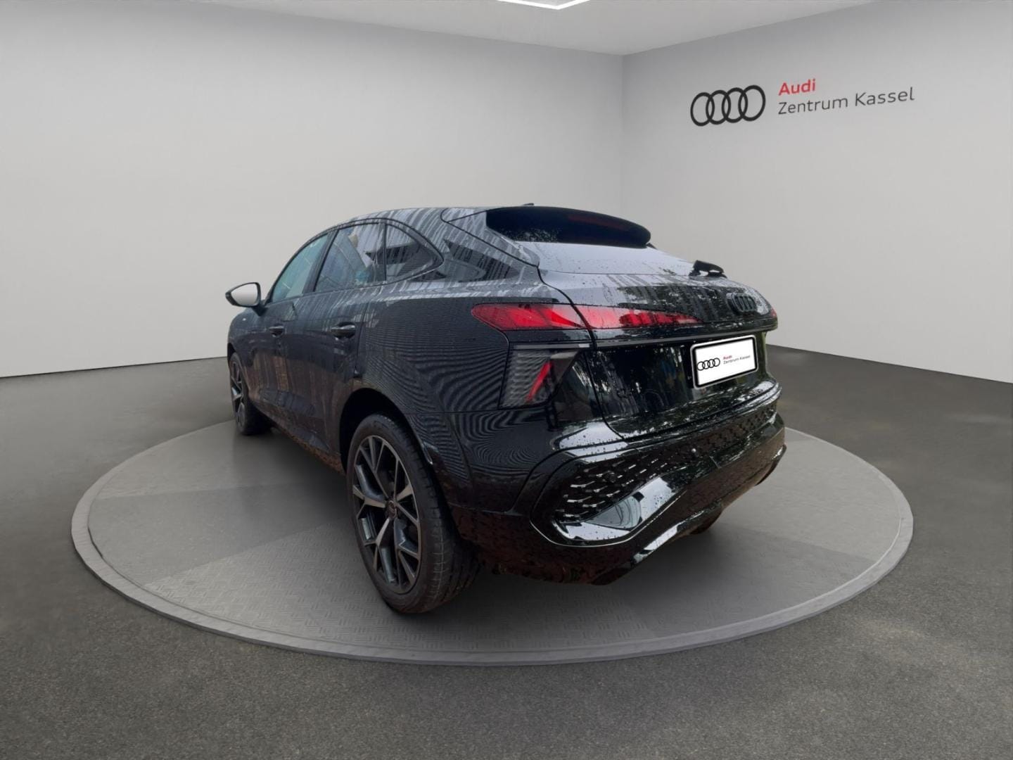 Bild über Audi Q3 Sportback TFSI 110 kW S tronic - für weitere Informationen kontaktieren Sie den Audi Partner