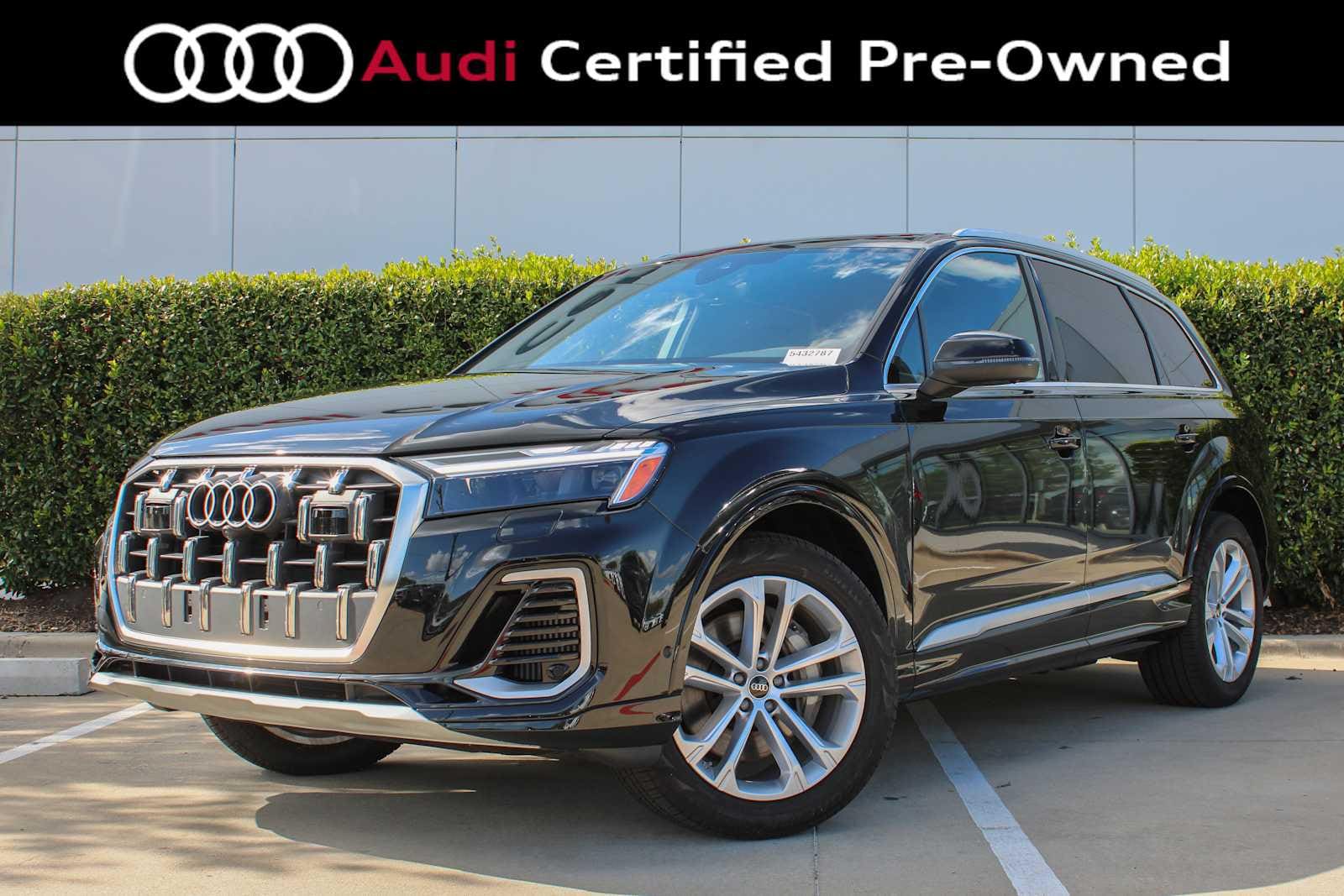 2025 Audi Q7 55 Premium Plus quattro Tiptronic's photo