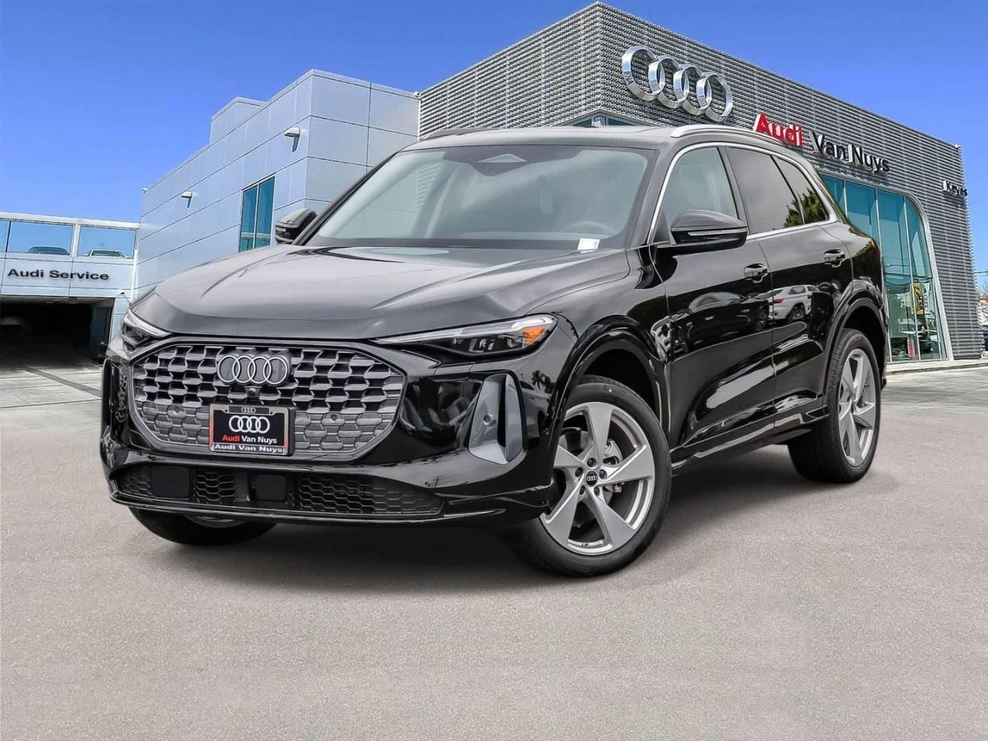 2025 Audi Q5 40 Premium Plus's photo