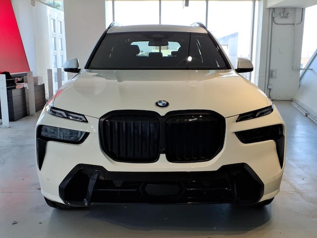 2026 BMW X7