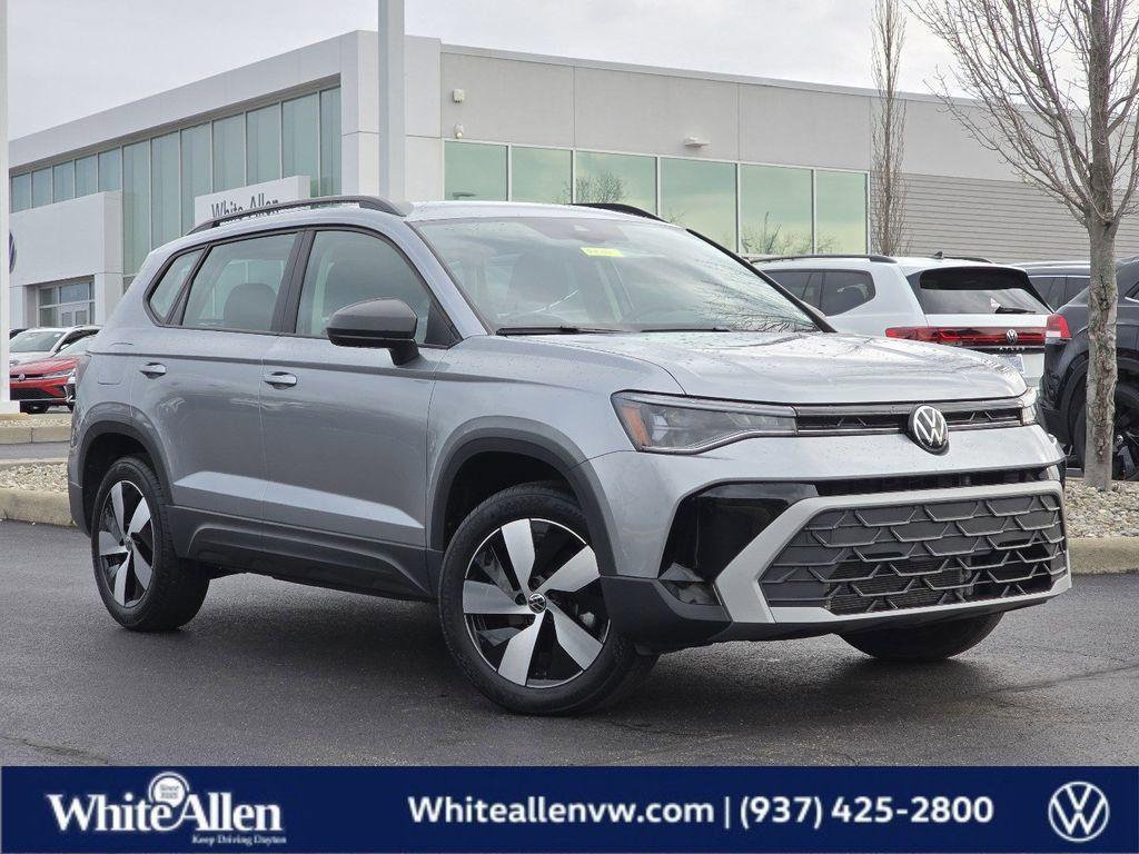 2025 Volkswagen Taos 1.5T S 4Motion's photo