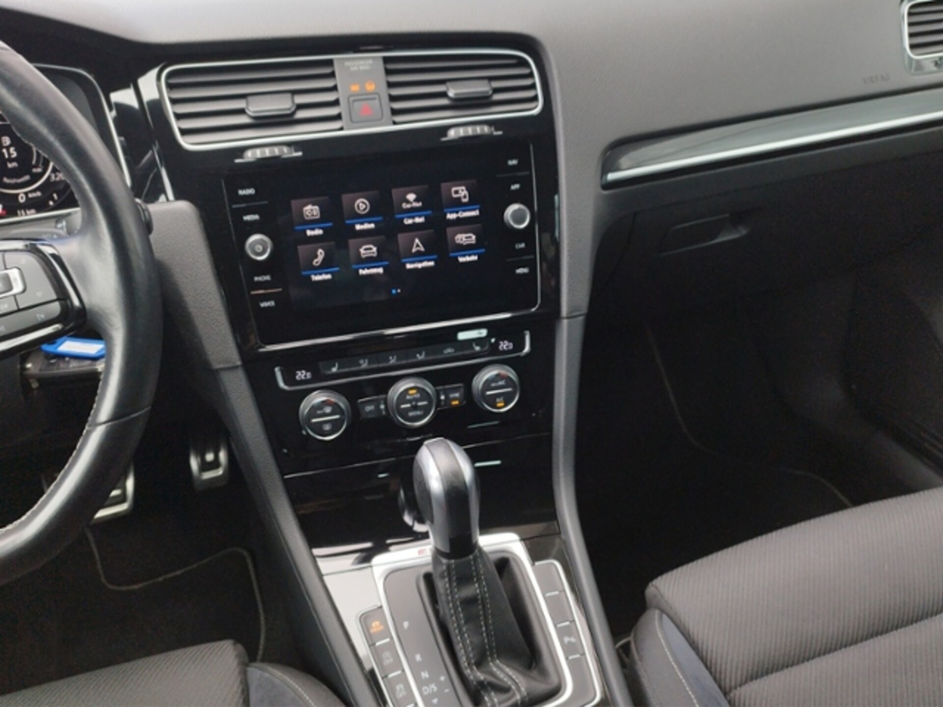 Volkswagen Golf Variant R