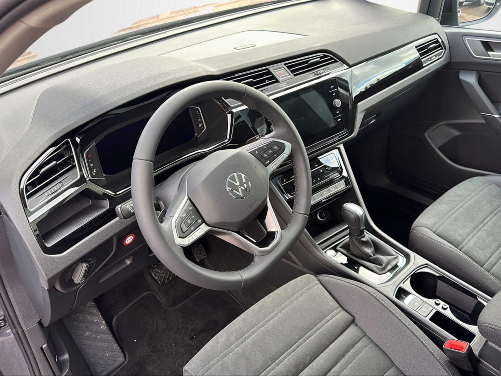 Volkswagen Touran – Bild 8