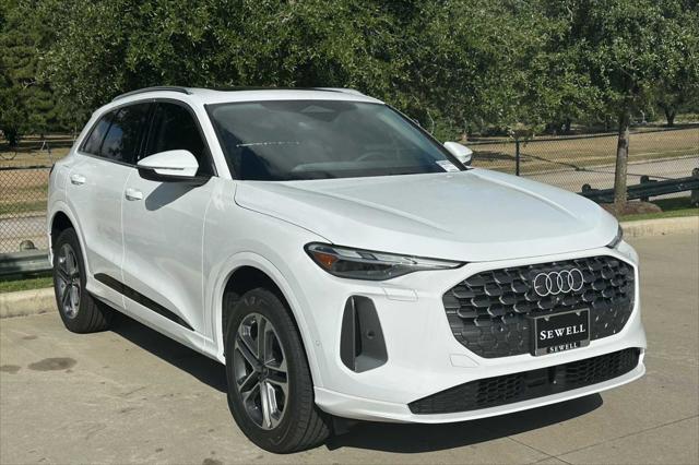 2025 Audi Q5 Premium - Photo 2