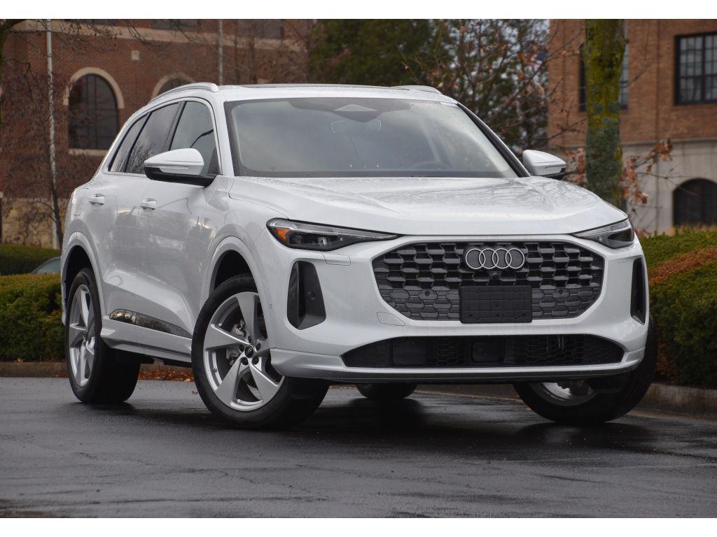 2025 Audi Q5 40 Premium Plus's photo