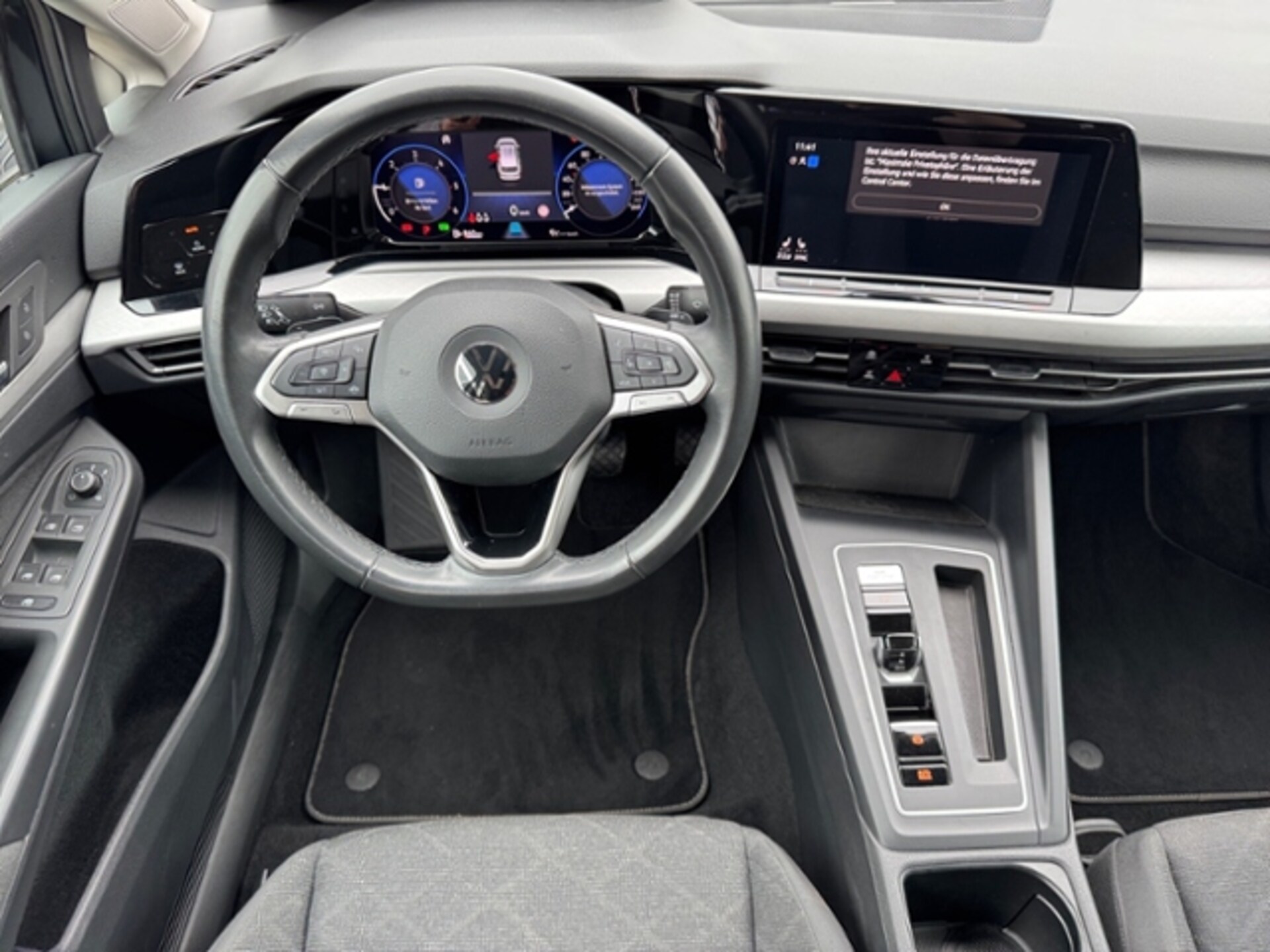 Volkswagen Golf Variant Life