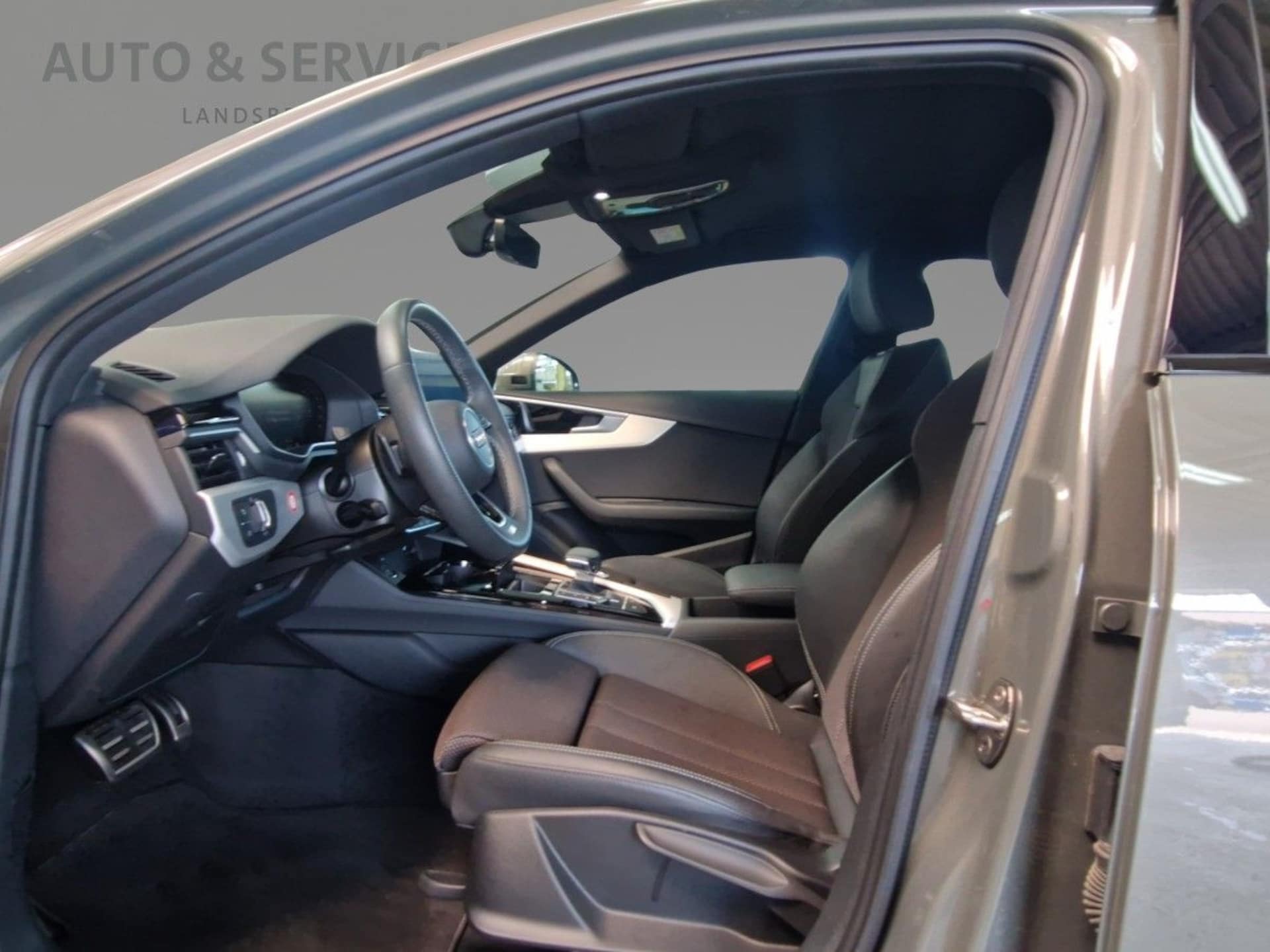 Audi A4 Avant S line
