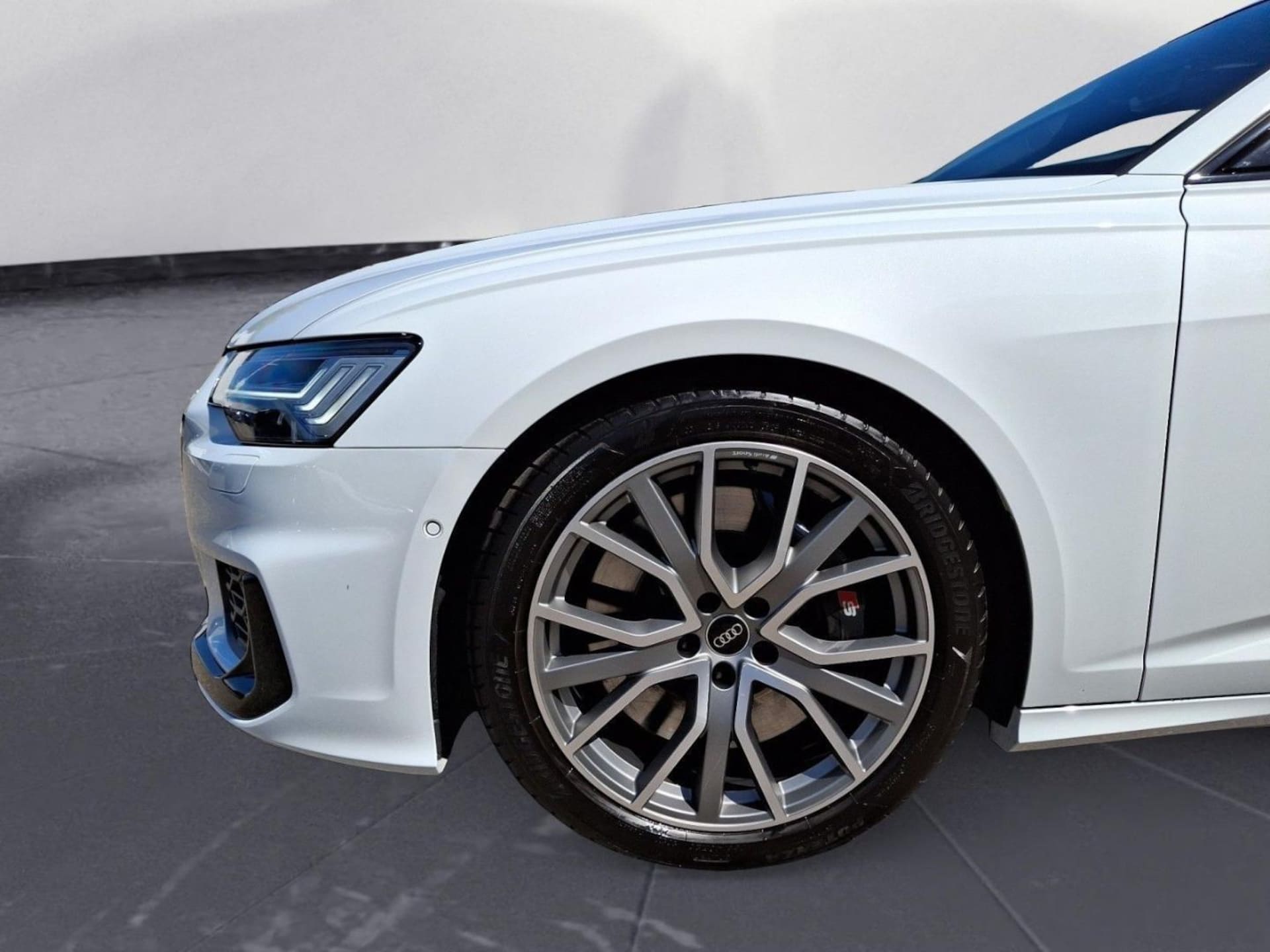 Audi S6 Avant