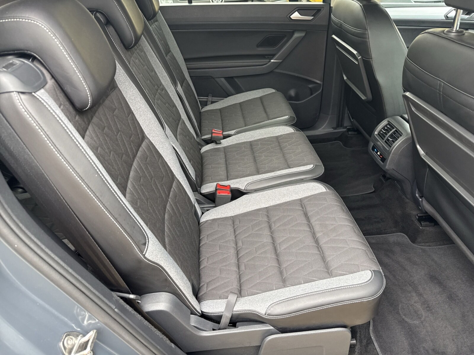 Volkswagen Touran – Bild 11