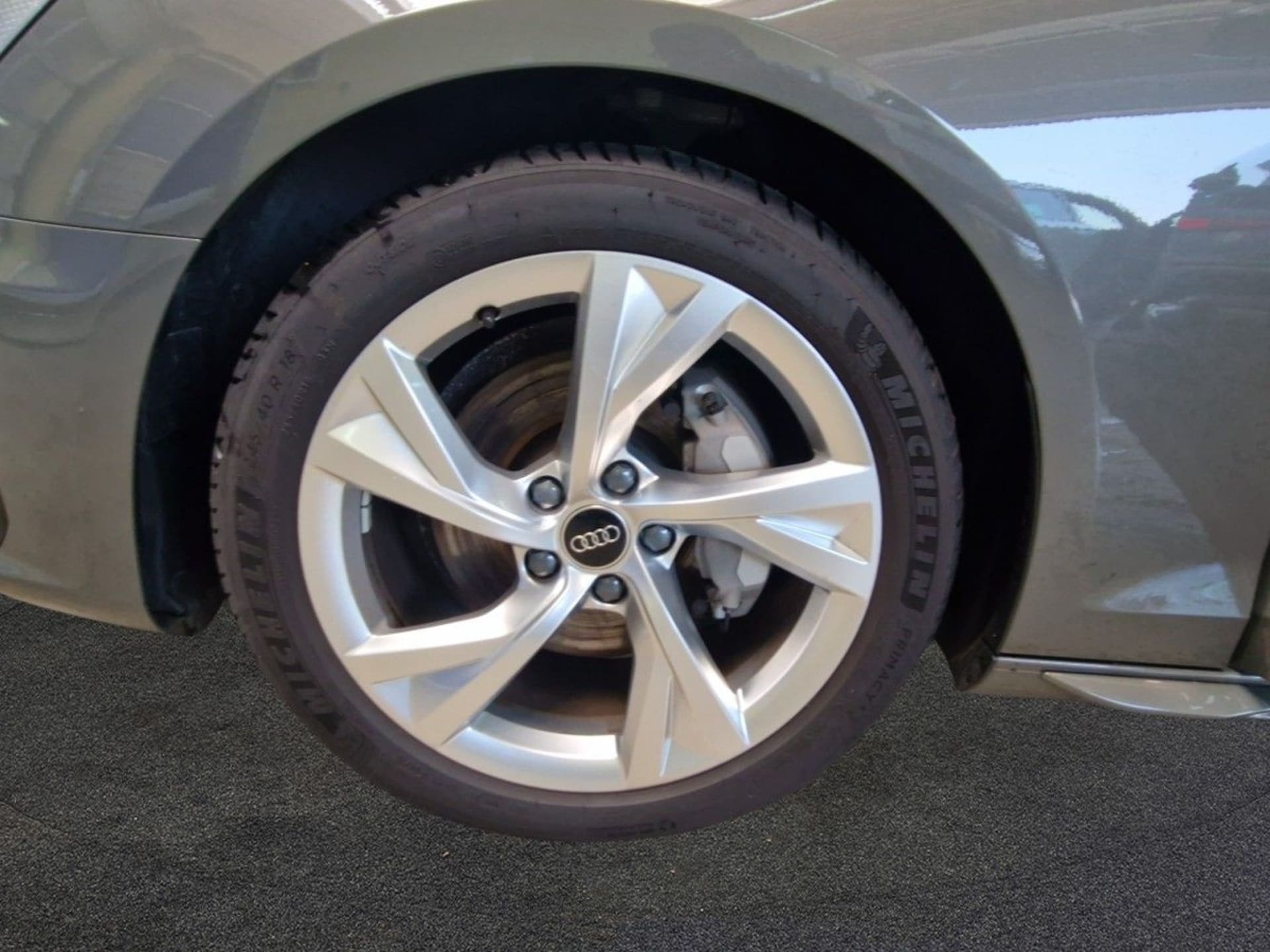 Audi A4 Avant S line