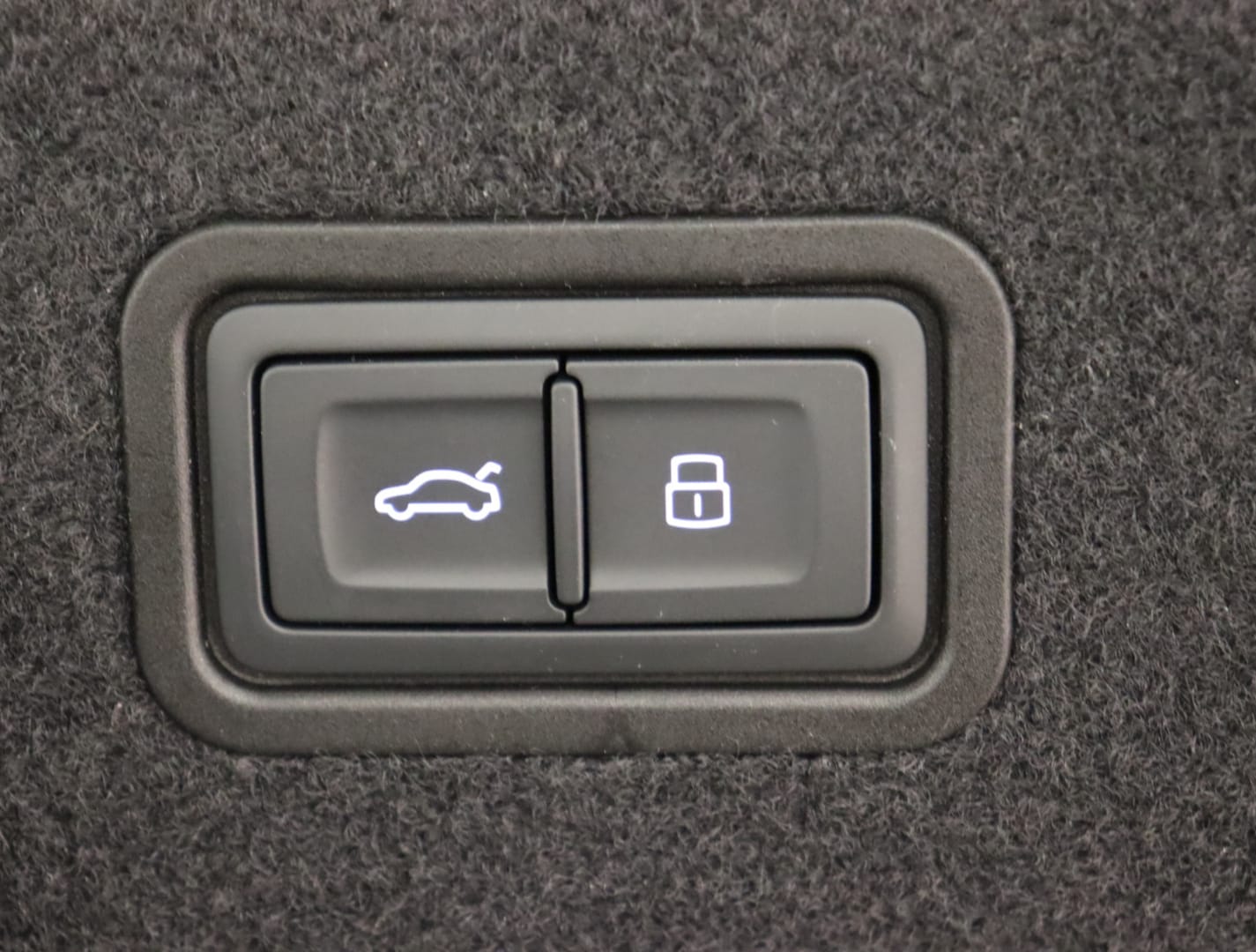 Bild über Audi A8 50 TDI quattro tiptronic - für weitere Informationen kontaktieren Sie den Audi Partner