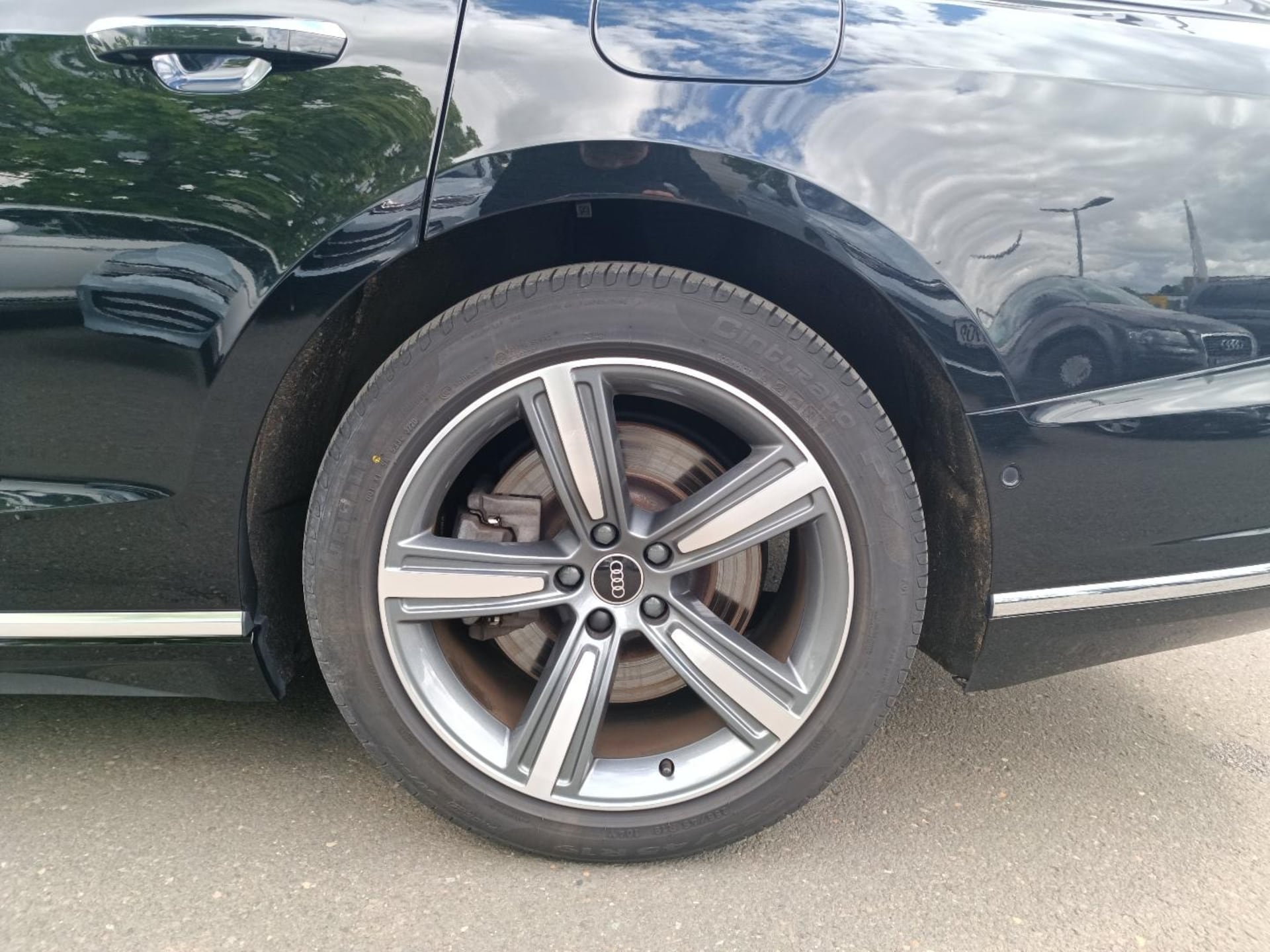 Audi A8 TFSI e