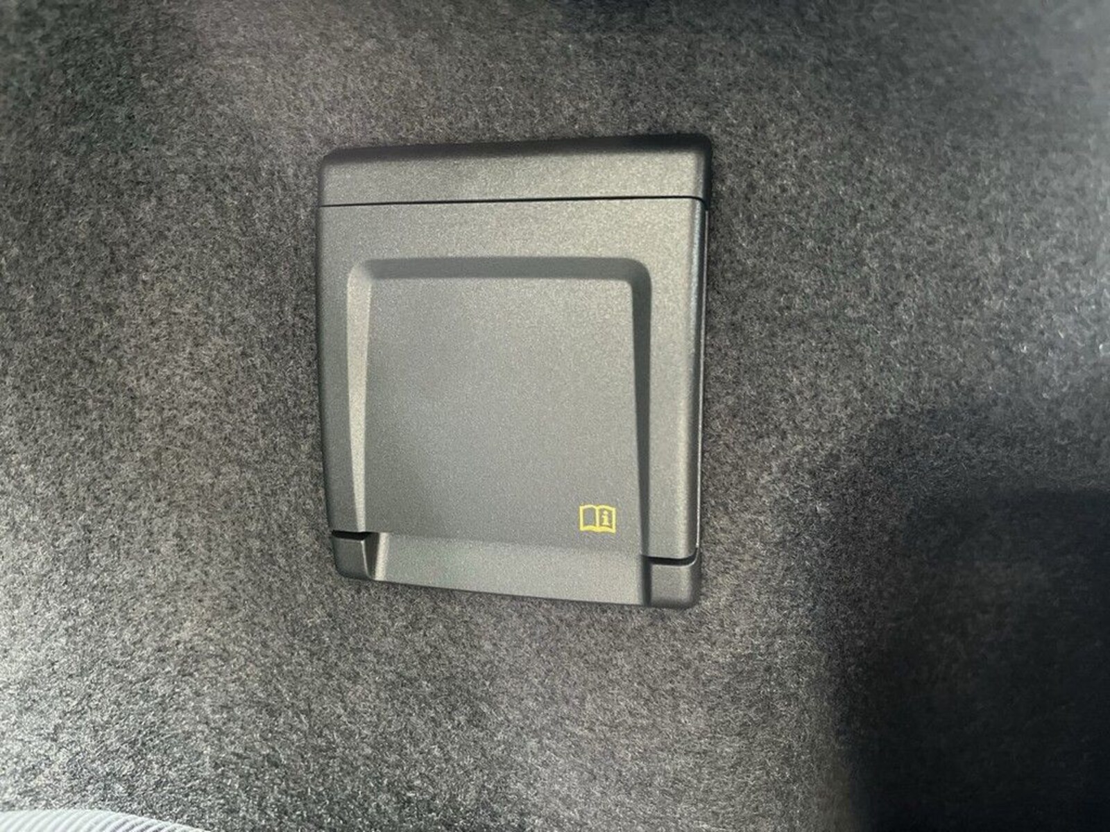 Volkswagen Passat – Bild 16