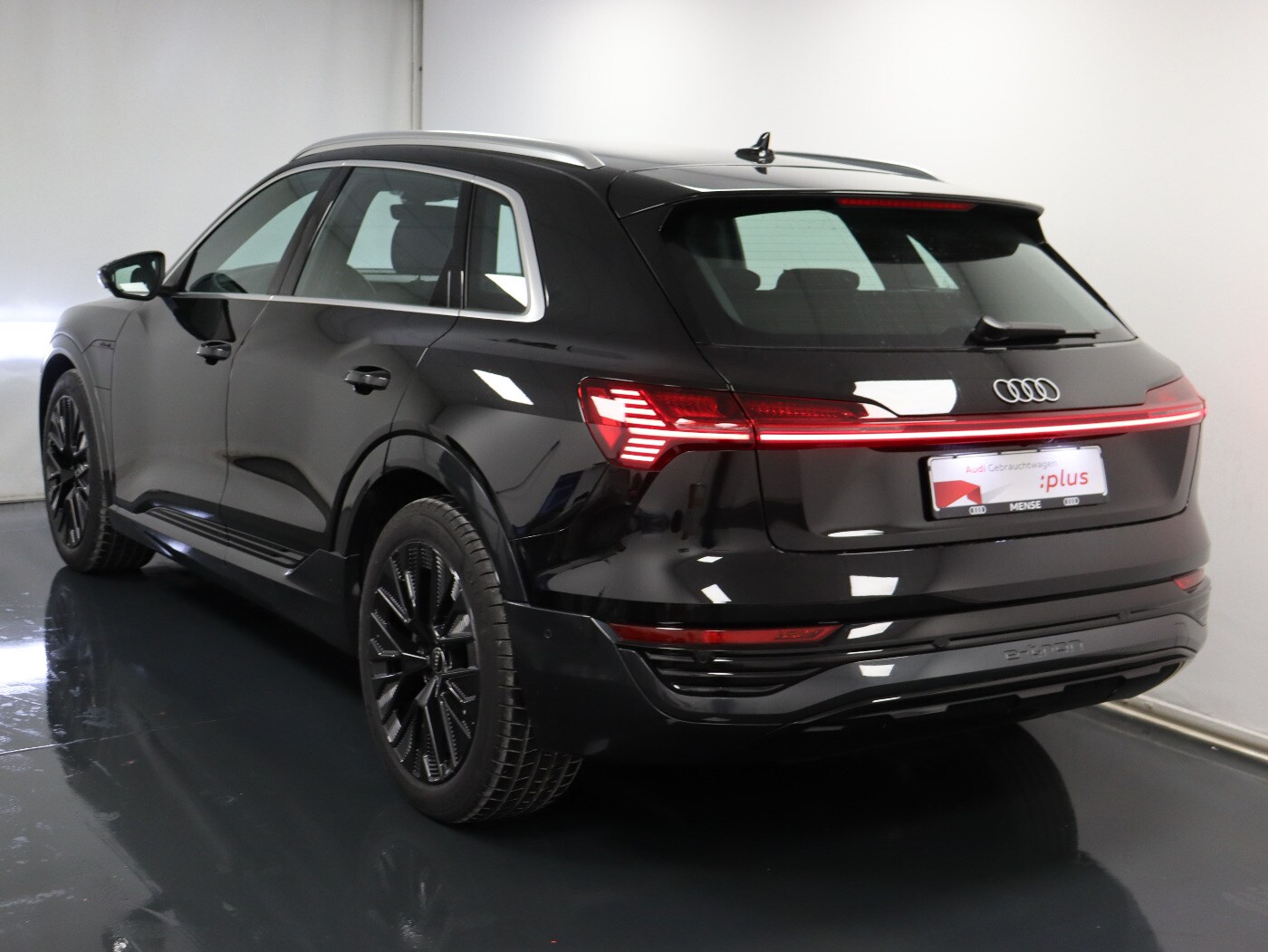 Image about Audi Q8 e-tron advanced 55 e-tron quattro