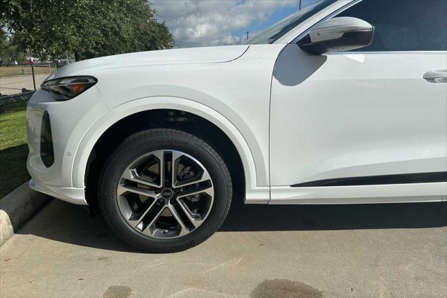 2025 Audi Q5 Premium - Photo 6