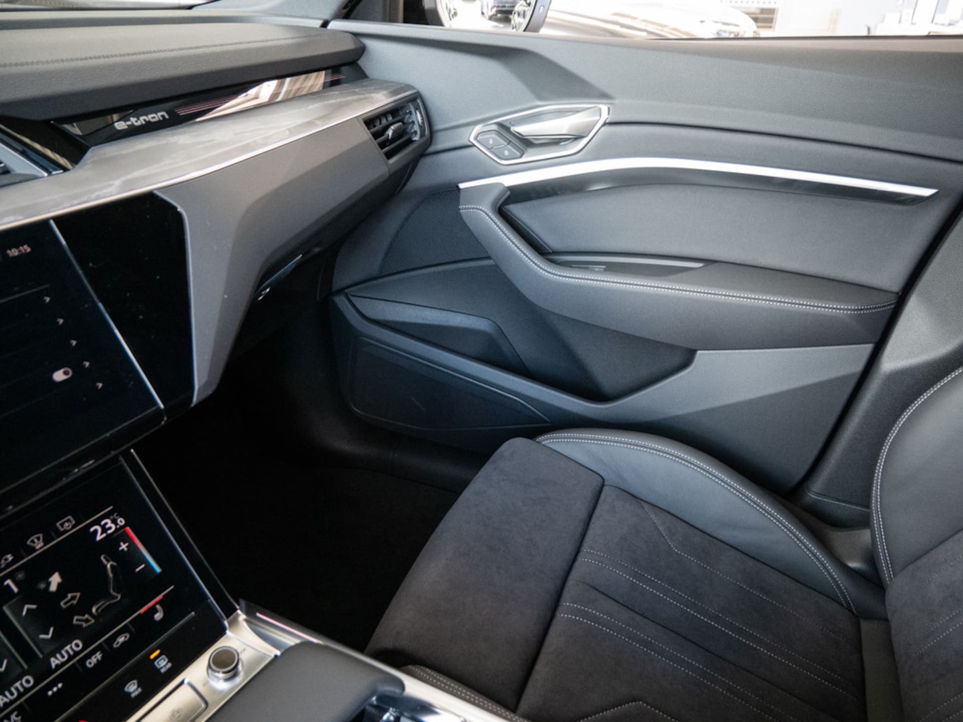 Audi Q8 e-tron S line