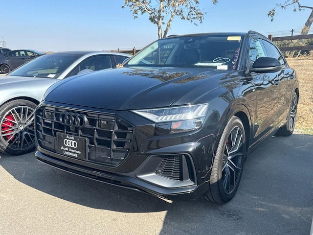 2022 Audi Q8