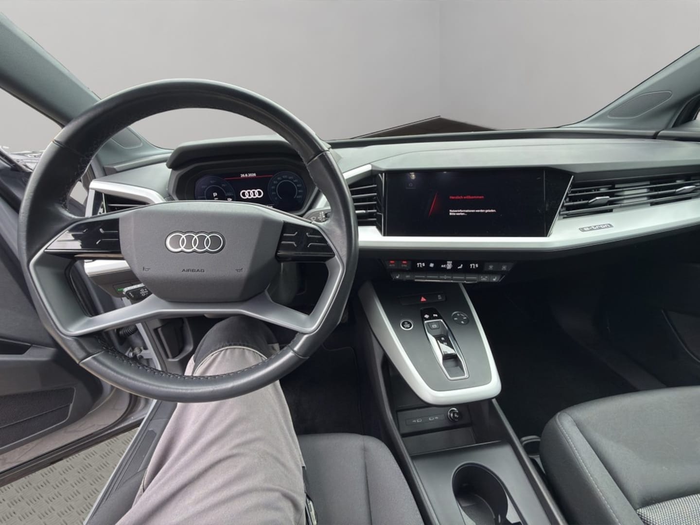 Bild über Audi Q4 e-tron 35 e-tron - für weitere Informationen kontaktieren Sie den Audi Partner