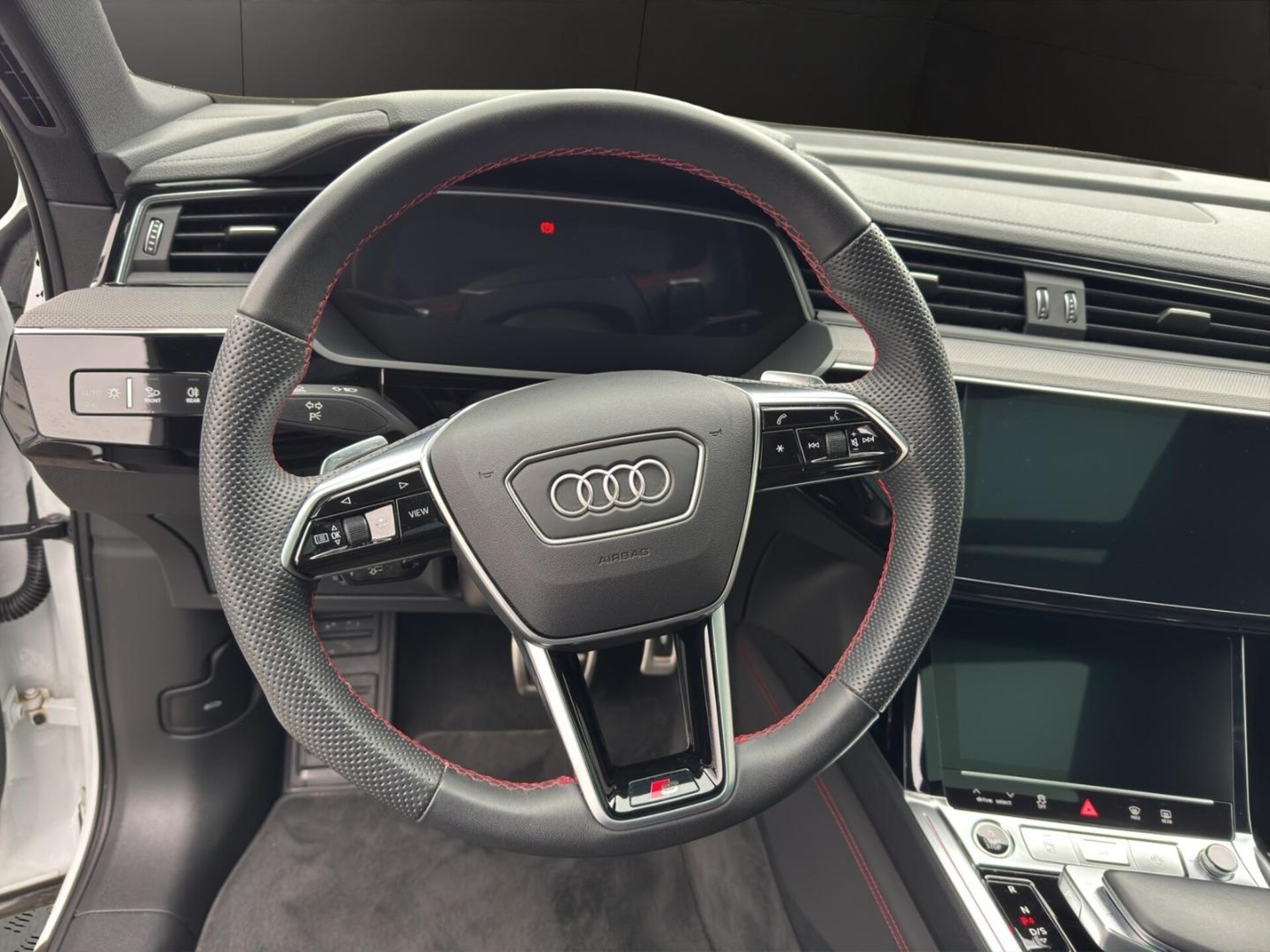 Audi Q8 e-tron S line