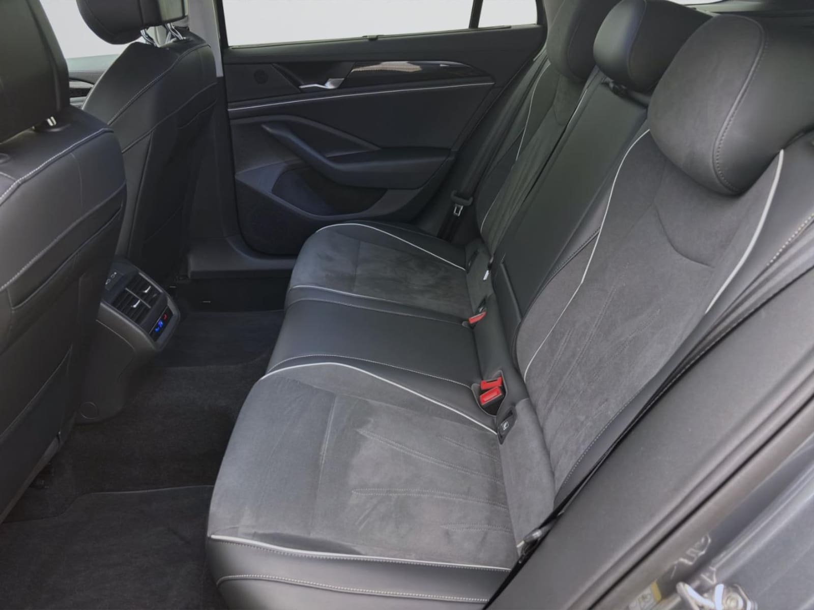 Volkswagen Passat – Bild 15