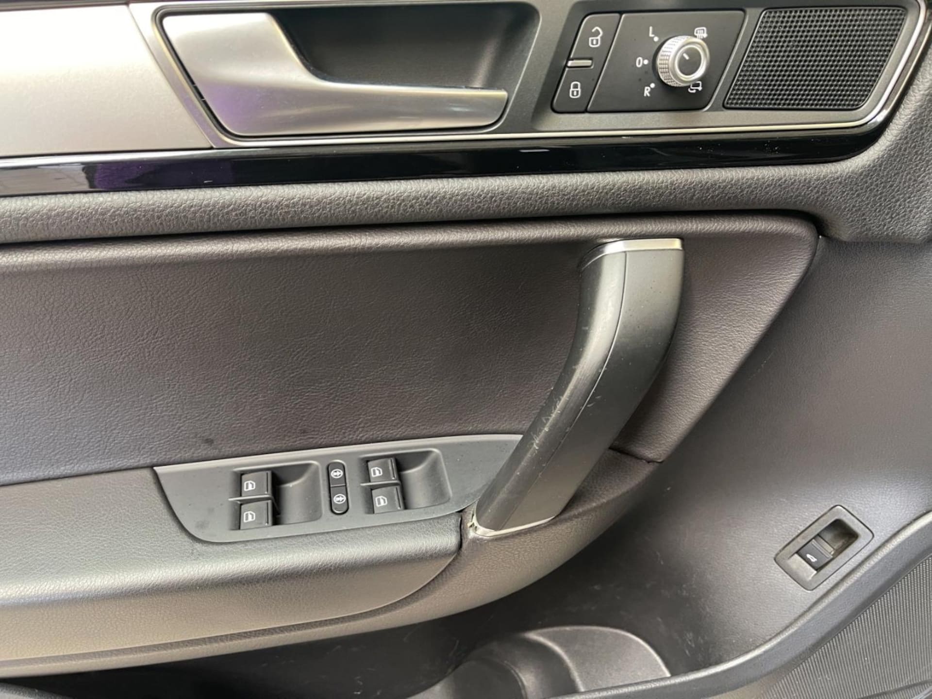 Volkswagen Touareg Basis-Modell