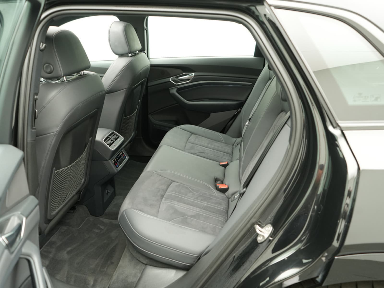 Audi Q8 e-tron – Bild 18