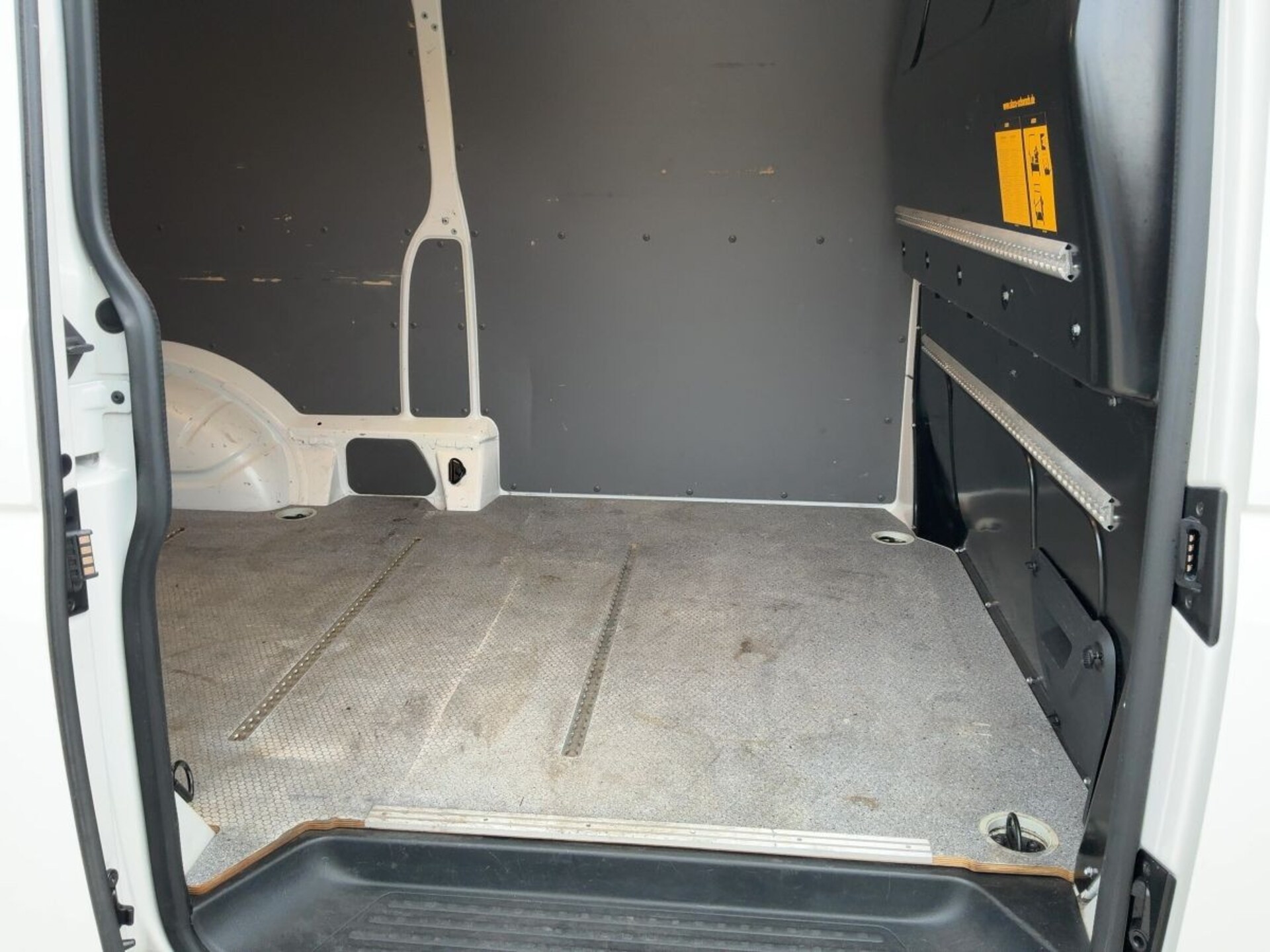 Volkswagen T6.1 Transporter Kasten langer Radstand