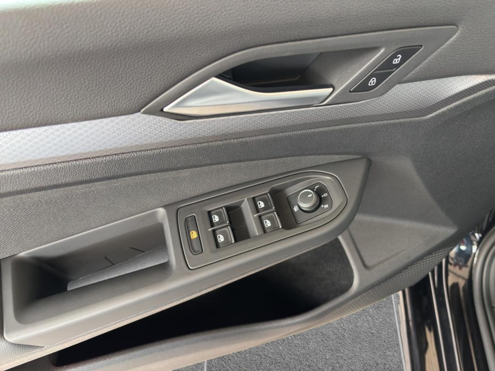 Volkswagen Golf Active