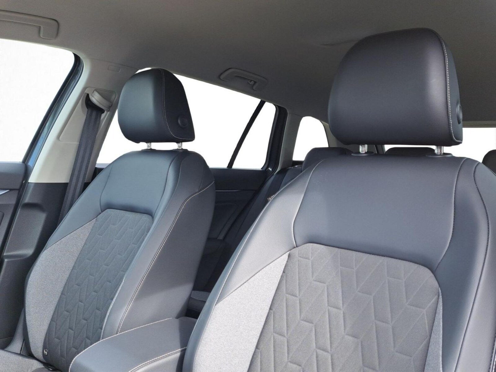Volkswagen Golf Variant – Bild 10