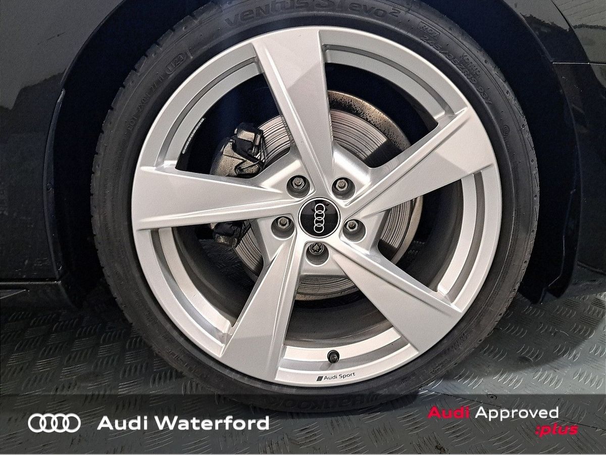 Image about Audi A4 Saloon S line 30 TDI 136 PS S tronic