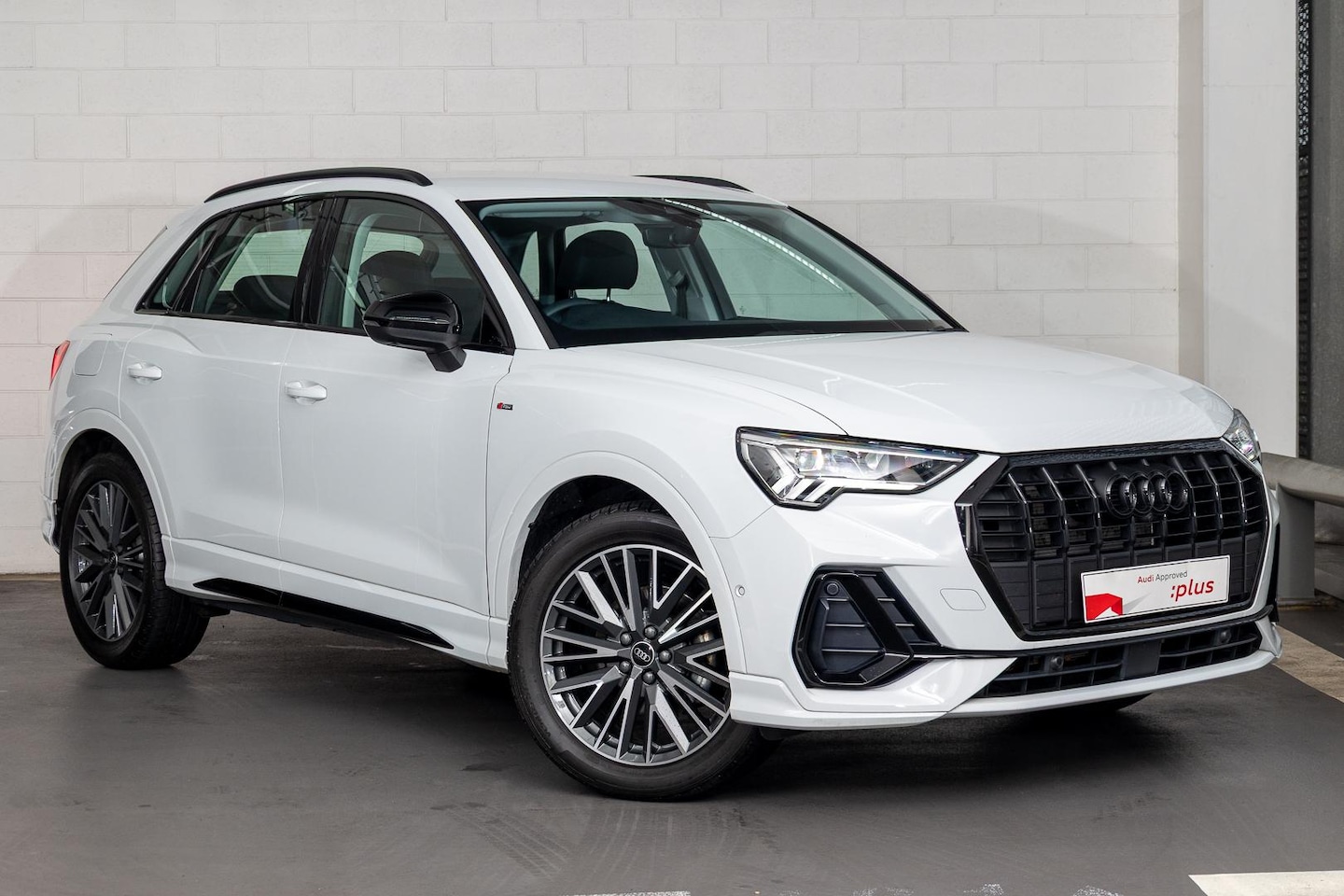 Image about Audi Q3 35 TFSI S line edition
