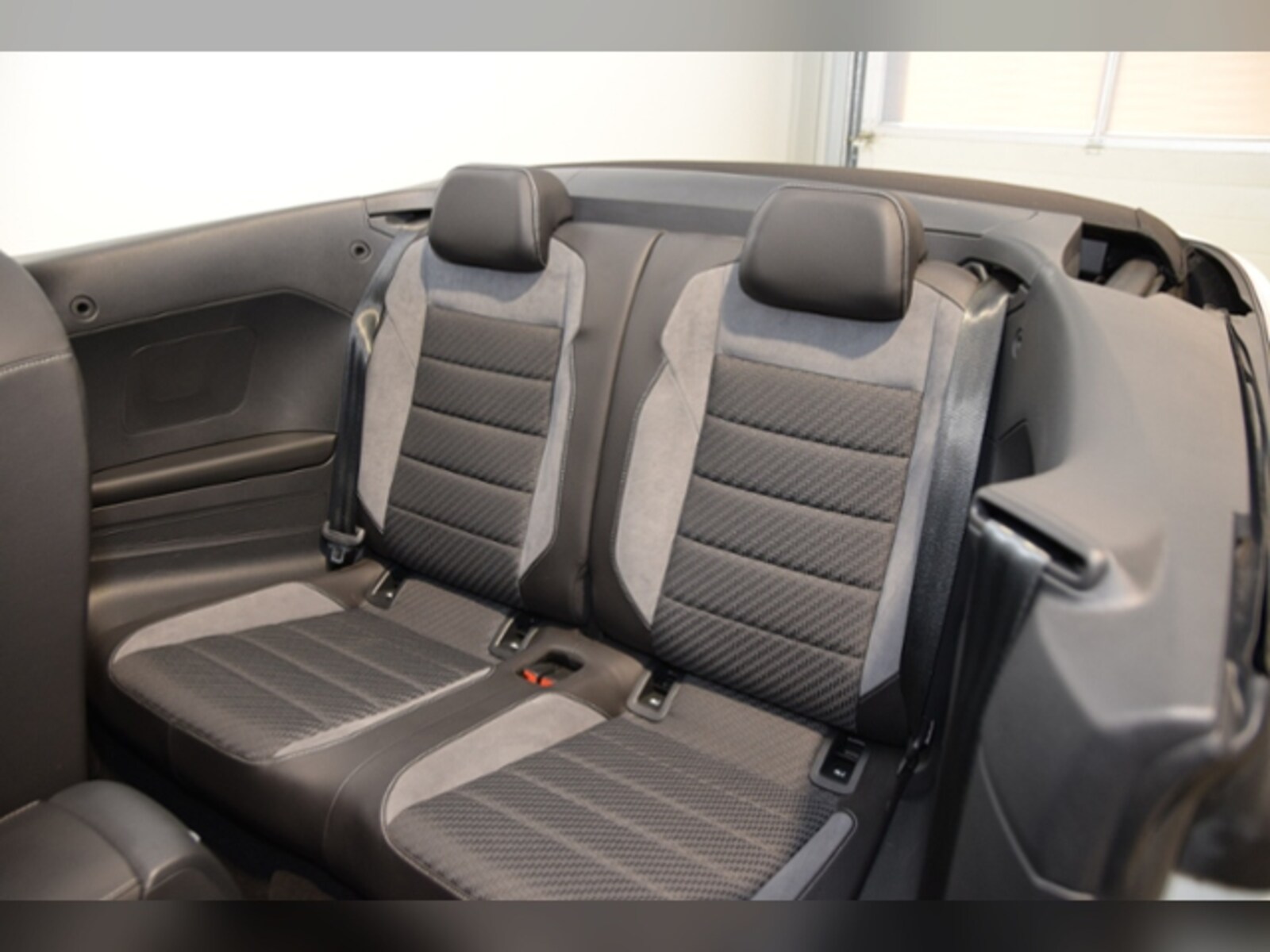 Volkswagen T-Roc Cabriolet – Bild 10
